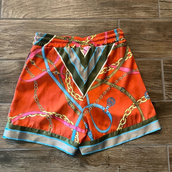 Pinko women’s Bermuda shorts - Picture 2 of 5